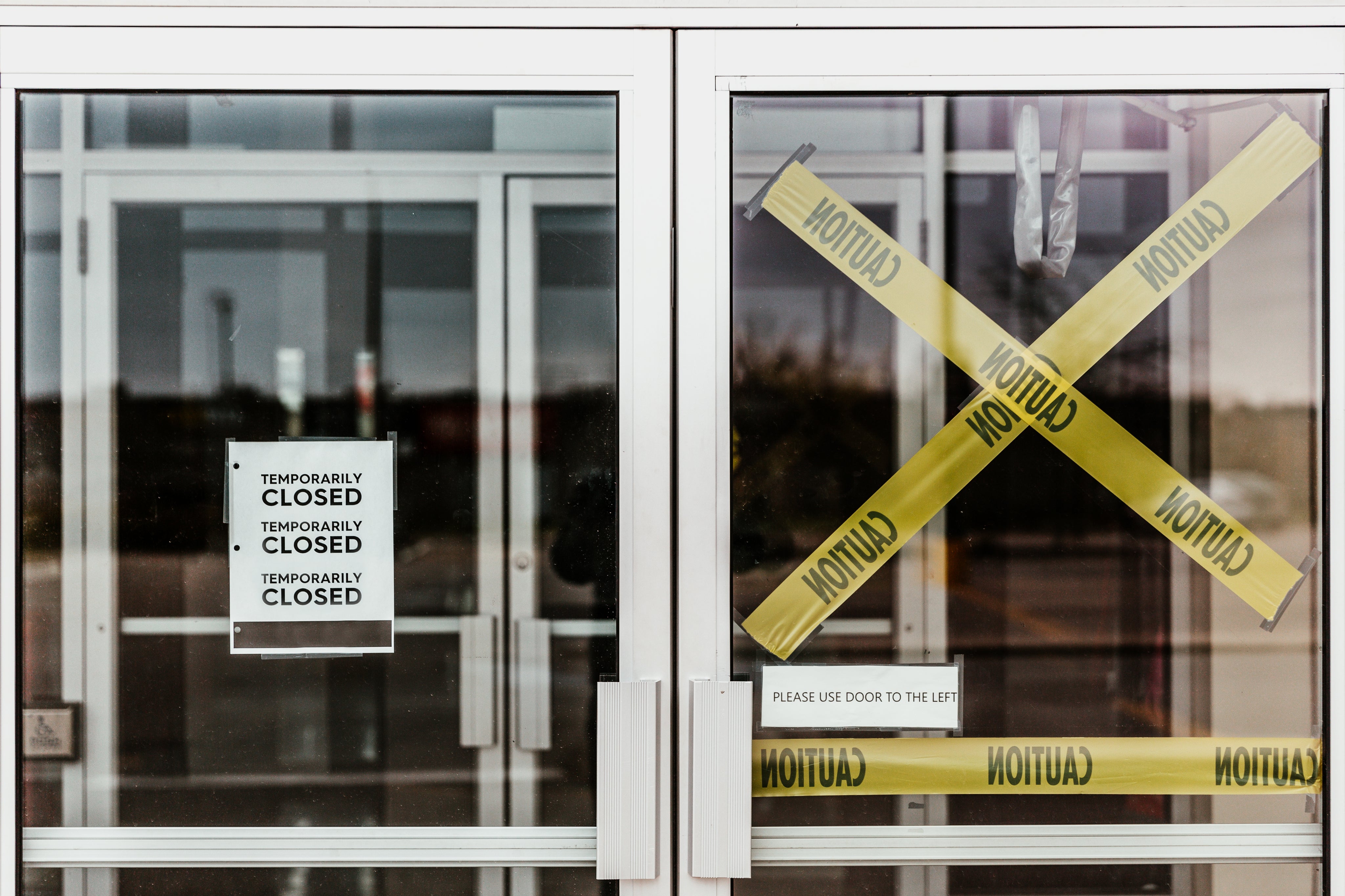 business-with-a-temporarily-closed-side.jpg